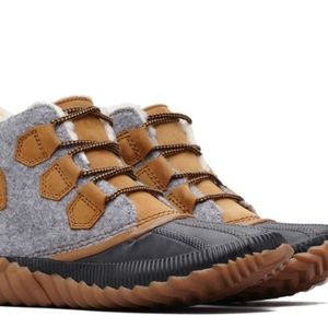 Sorel Out 'N About Plus Felt Boots Women's SIZE 11